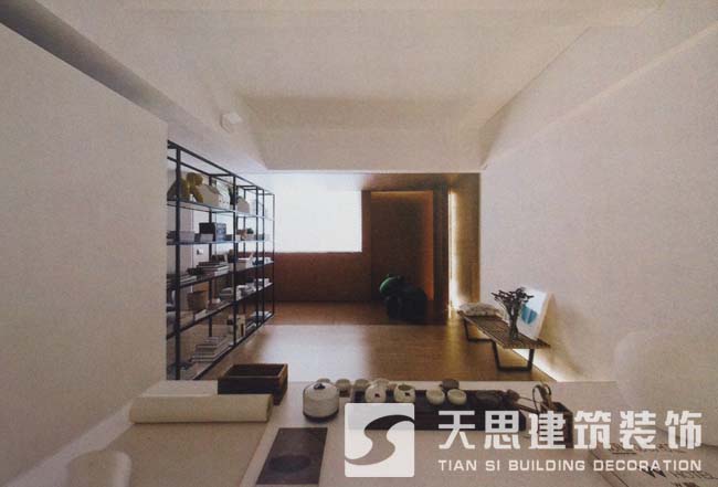 <a href=http://m.monolithvip.com/ target=_blank class=infotextkey>合肥辦公室裝修</a>側面書架