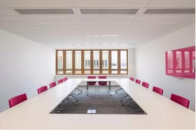 <a href=http://m.monolithvip.com/bangonganli/ target=_blank class=infotextkey>合肥辦公室設計</a>